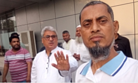 এমপির সাথে থানার সামনে দিয়ে গেলেন জামায়াতকর্মী হত্যার আসামি