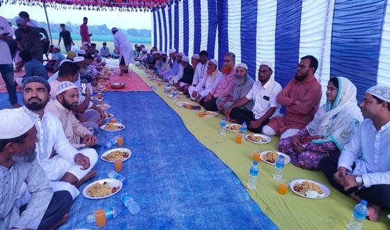 বিএনপি নেতার উদ্যোগে দোয়া ও ইফতার মাহফিল