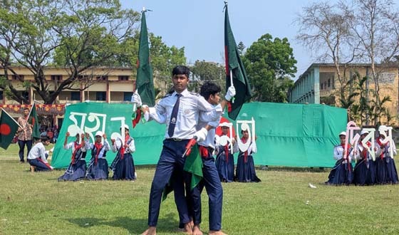 বড়াইগ্রামে স্বাধীনতা ও জাতীয় দিবস উদযাপন