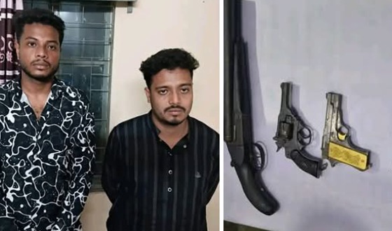 ফুলতলায় আগ্নেয়াস্ত্র ও গুলিসহ আটক ২