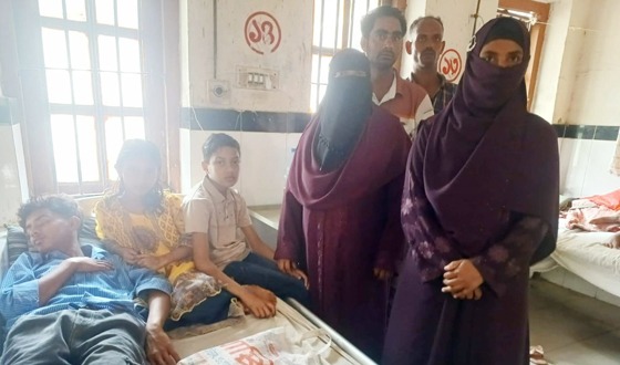 আগৈলঝাড়ায় এক পরিবারের ওপর তিন দফায় হামলা