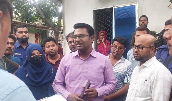পাইকগাছায় মজুদ ৪'শ লিটার তেল জব্দ; ৫ হাজার টাকা জরিমানা