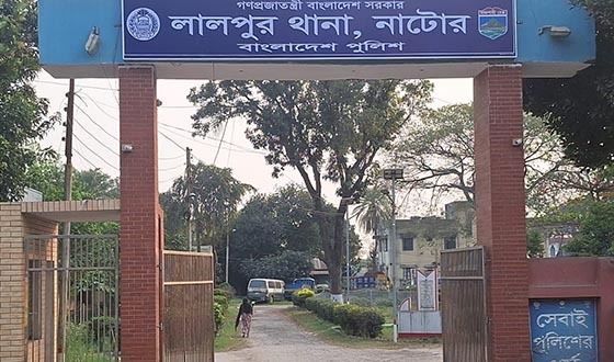সৎ মায়ের ওপর অভিমান, গলায় ফাঁস দিয়ে কিশোরীর আত্মহত্যা
