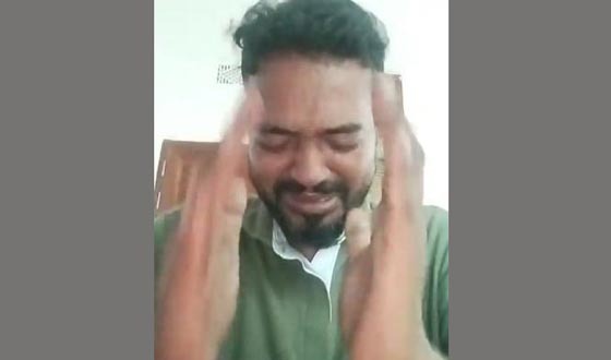 লাইভে কাঁদলেন নওগাঁর ছাত্রদল নেতা, মুহুর্ত্বে ভাইরাল