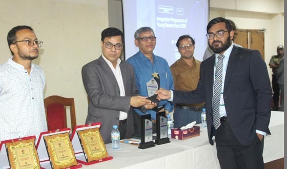কবি নজরুল বিশ্ববিদ্যালয়ে রিসার্চ সোসাইটির তরুণ গবেষকদের বরণ