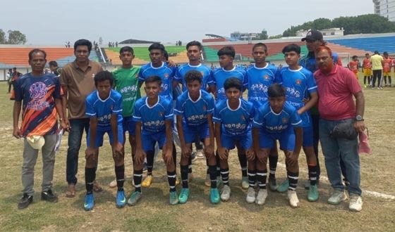 ফুটবল খেলায় কুমারখালী কে হারিয়ে ফাইনালে দৌলতপুর