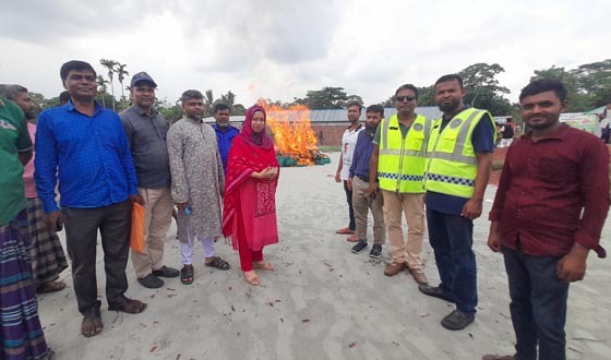 চিতলমারীতে নিশিব্দ চায়না দুয়ারি জাল পুড়িয়ে ধ্বংস