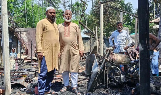 পীরগাছায় ভোর রাতের অগ্নিকান্ডে ৩ পরিবারের সম্বল