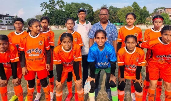নড়াইলে বালিকা দলের ফুটবল ফাইনাল খেলা অনুষ্ঠিত