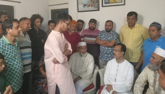 কালীগঞ্জে নিহত শিক্ষিকার পরিবারের পাশে দাঁড়ালেন এমপি