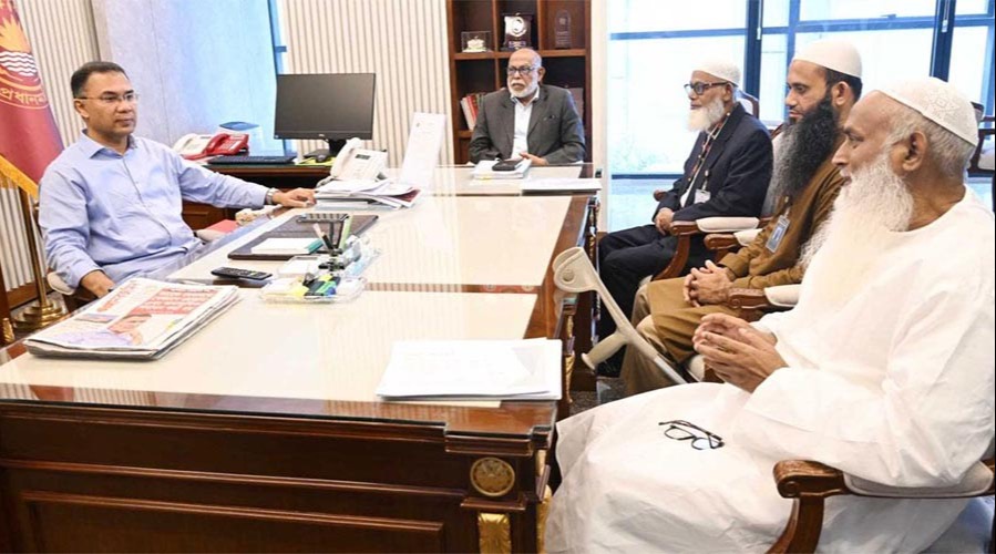 প্রধানমন্ত্রীর সঙ্গে বাংলাদেশ ওয়াকফ প্রশাসকের সৌজন্য সাক্ষাৎ