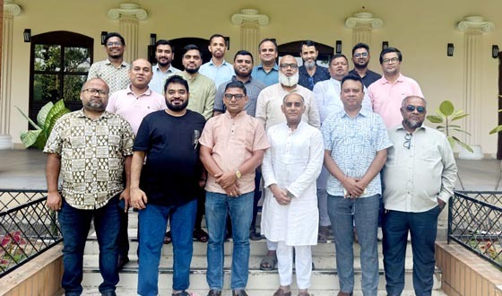 লিও জেলার প্রাক্তন সভাপতিদের সঙ্গে মতবিনিময়