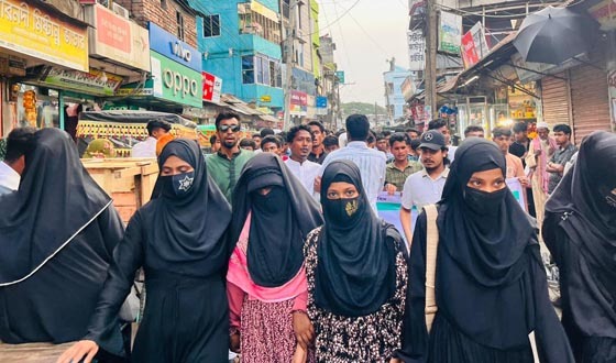 মুলাদীতে ছাত্রদলের আনন্দ মিছিল