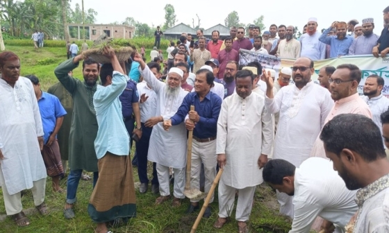 ভূরুঙ্গামারীতে ঝুকিয়া খাল পুনঃখনন কর্মসুচির উদ্বোধন