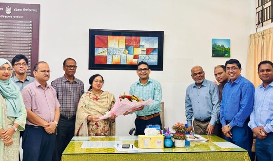 চবির লোক প্রশাসন বিভাগের চেয়ারম্যান রামুর মোরশেদুল হক