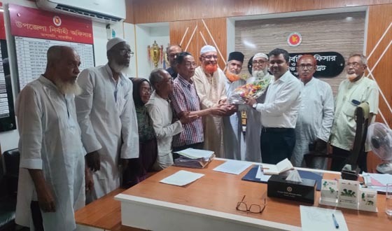 নির্বাহী অফিসারের সাথে অবঃ শিক্ষক-কর্মচারী ফোরামের মতবিনিময়