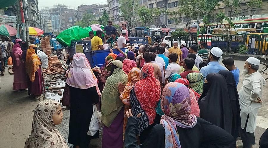 ঈদ সামনে রেখে টিসিবির ট্রাকসেল শুরু, প্রতিদিন সুবিধা পাবেন ৪০০ জন
