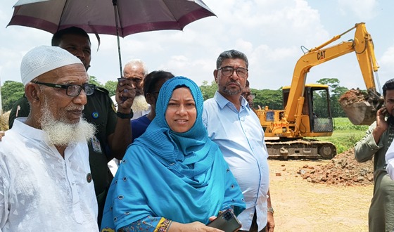 চিতলমারীতে অবৈধ বাঁধ উচ্ছেদ করলেন ইউএনও