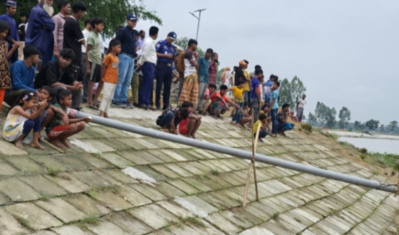 ভূরুঙ্গামারীতে দুধকুমার নদে বালু উত্তোলনে প্রশাসনের অভিযান