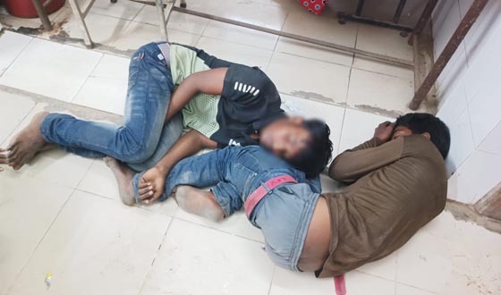 ফুলবাড়ীতে অচেতন অবস্থায় ৫ জন ধানকাটা শ্রমিক উদ্ধার