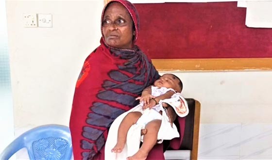 হামে আক্রান্ত ১ মাসের শিশুকে জলাতঙ্কের ভ্যাকসিন পুশ