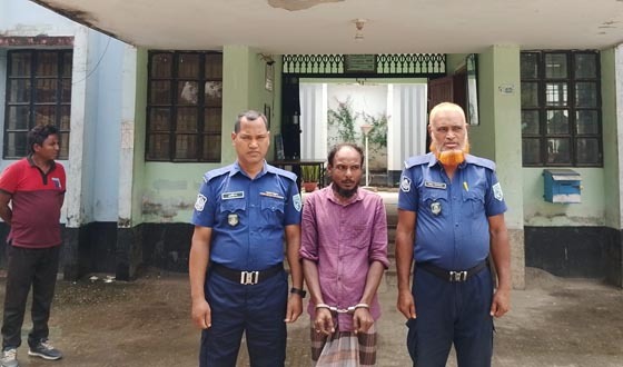 আটোয়ারীতে এক মাদক কারবারিসহ আটক ৩
