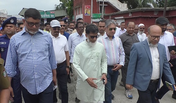 রেলে বেসরকারি বিনিয়োগে উৎসাহিত করার ব্যাপারে সরকারের চিন্তাভাবনা রয়েছে