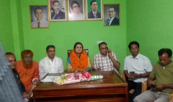 ভাঙ্গুড়ায় বিএনপি নেতাদের সঙ্গে এমপি রুমার মতবিনিময়