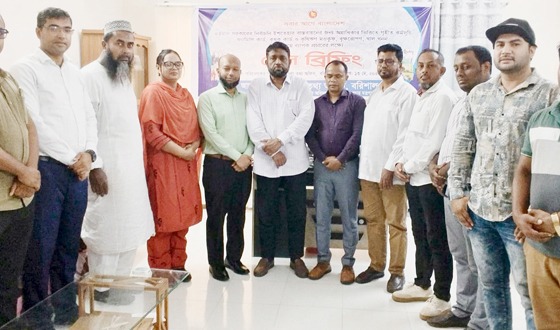 বরিশালে তথ্য অফিসারের সাথে সাংবাদিক ফোরামের মতবিনিময়