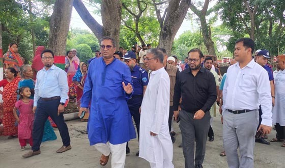 প্রধানমন্ত্রীর আগমন উপলক্ষে, মঞ্চ তৈরির কার্যক্রম ও পর্যবেক্ষণ চলছে