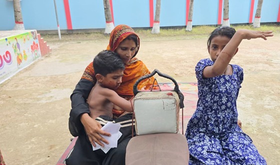 সাঁথিয়ায় কুকুরের কামড়ে আহত ৭, বাদ যায়নি গবাদি পশু