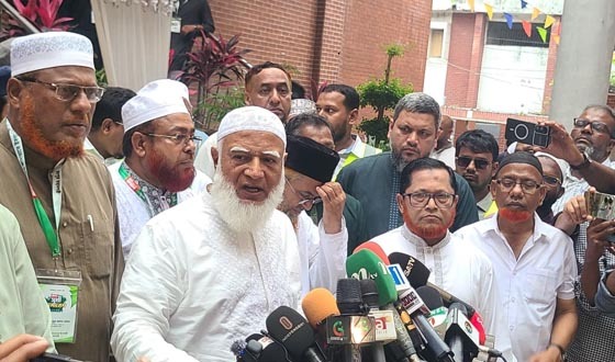 গণভোটের রায় বাস্তবায়নের জন্য সংসদে লড়াই চালিয়ে যাব: জামায়াত আমির