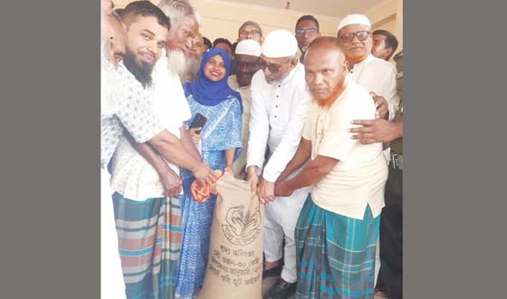 ভিজিএফ এর খাদ্যশস্য চাল বিতরণ কার্যক্রমের উদ্বোধন