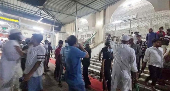 মাজারে হামলার তীব্র নিন্দা ও প্রতিবাদ জানিয়েছেন ইসলামিক ফ্রন্ট