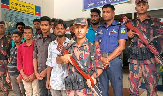 শেরপুরে ১০ বাংলাদেশিকে হস্তান্তর করলো বিএসএফ