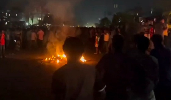 ভালুকায় উচ্ছেদ অভিযানে বাধা, মহাসড়ক অবরোধ