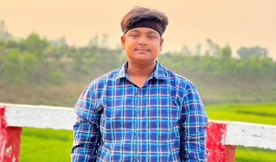 বাড়িতে মায়ের লাশ রেখে এসএসসি পরীক্ষায় অংশ নেয় পরীক্ষার্থী