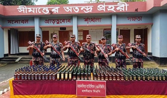 শেরপুর সীমান্তে ভারতীয় মদ জব্দ
