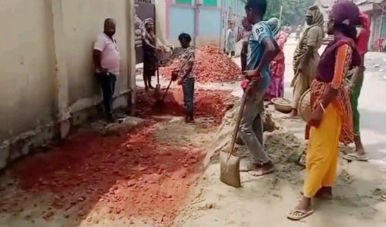 সংস্কার কাজে ব্যাপক অনিয়ম, তোয়াক্কা করছে না ঠিকাদার