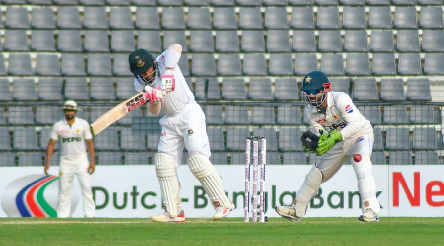 পাকিস্তানের সামনে টাইগারদের রানের পাহাড়