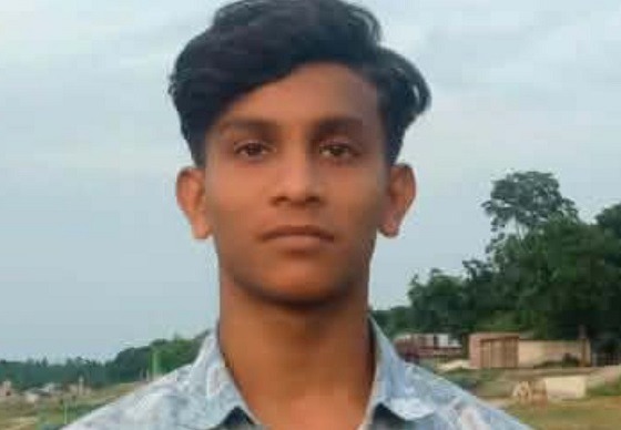 দৌলতপুরে দরবার প্রধান হত্যা মামলার জেরে গ্রেপ্তার আতঙ্ক, কিশোরের আত্মহত্যা