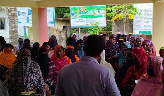 বাবুগঞ্জে ভিডব্লিউবি কর্মসূচির চাল বিতরণ কার্যক্রমের উদ্বোধন