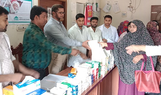 কোটচাঁদপুরে বিনামূল্যে চিকিৎসা সেবা প্রদান