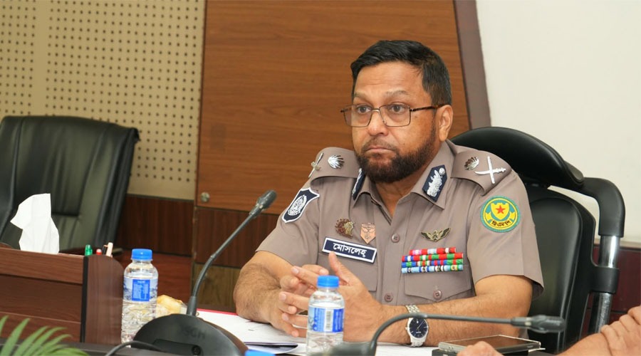 ঈদে পশুর হাটে বিশৃঙ্খলা ঠেকাতে কড়া বার্তা ডিএমপির