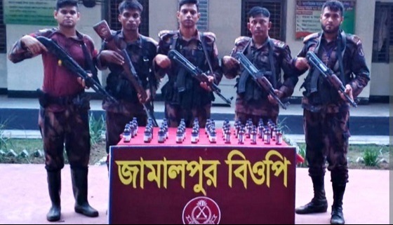 সীমান্তে ৩৮ লক্ষাধিক টাকা মূল্যের বিপুল পরিমাণ ভারতীয় মাদক  উদ্ধার।