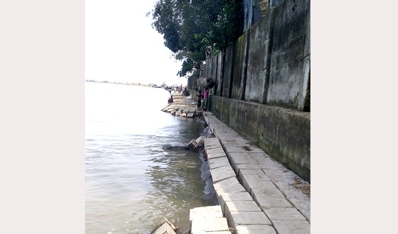 নিকলীতে পানি উন্নয়ন বোর্ডের একটি বাঁধ হুমকির মুখে