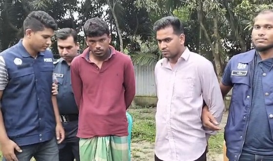 কটিয়াদীতে প্রবাসীর স্ত্রীর ঘরে দস্যুতা, স্বর্ণালংকার টাকা লুট