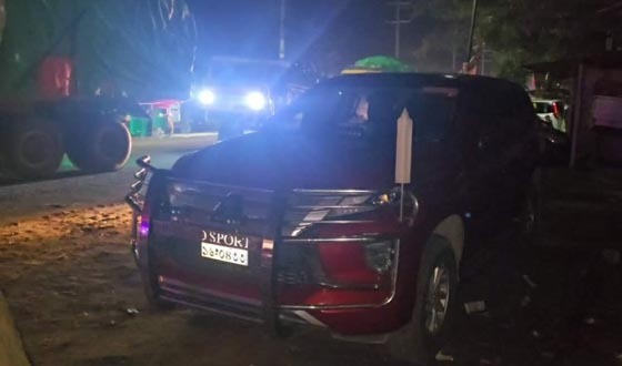 সরকারি গাড়ি নিয়ে গরু কিনতে হাটে ইউএনও