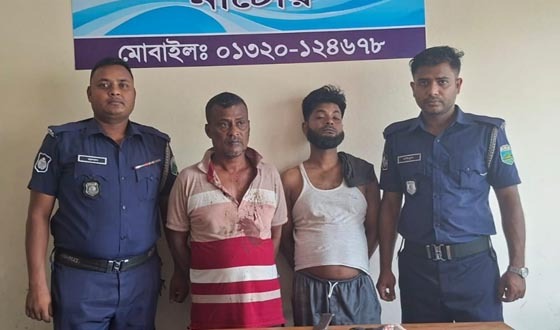 গণপিটুনির পর ৩ ডাকাত আটক, অস্ত্র উদ্ধার