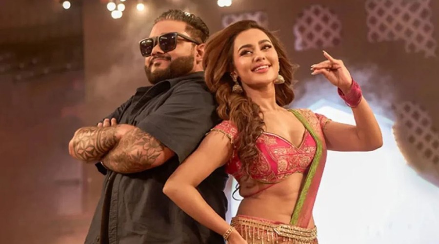 নতুন গানে ঝড় তুললেন নুসরাত ফারিয়া